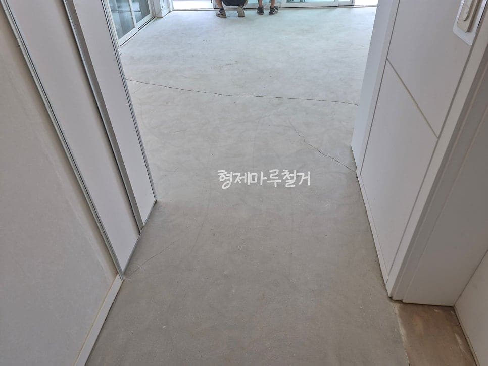 관평동 테크노 4단지 바닥 철거 현장 사진 4