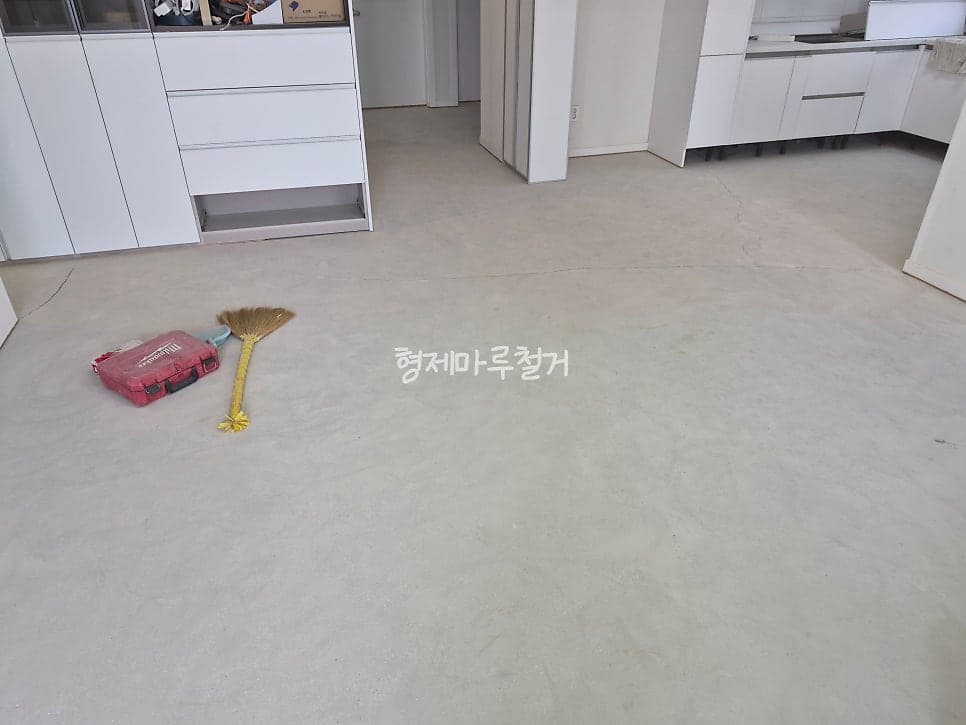 관평동 테크노 4단지 바닥 철거 현장 사진 6
