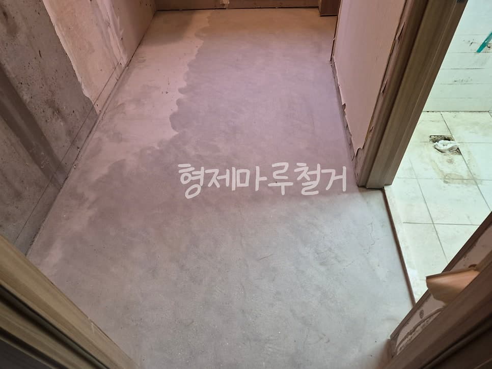 도안6단지 센트럴시티 바닥 철거 현장 사진 10