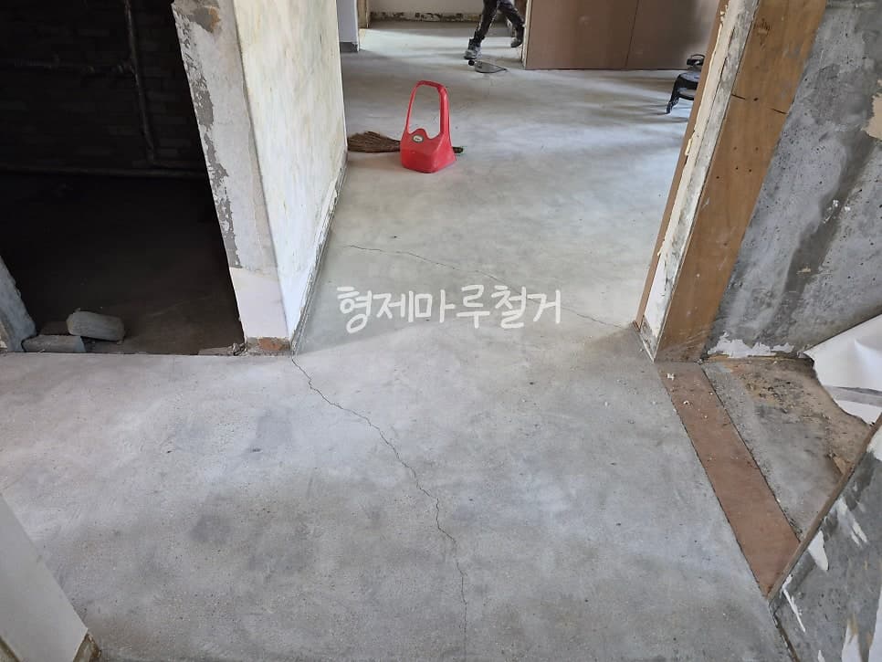 문화동 삼성푸른아파트 바닥 철거 현장 사진 2
