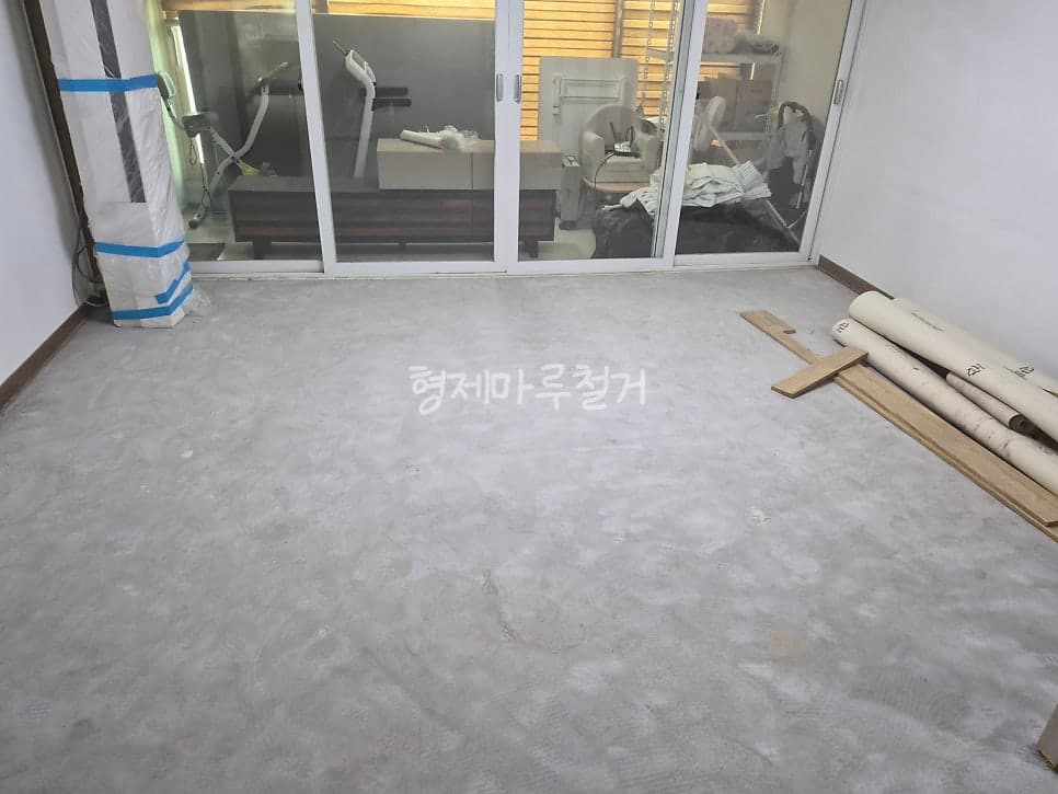 내동 제이파크 2단지 바닥 철거 현장 사진 2