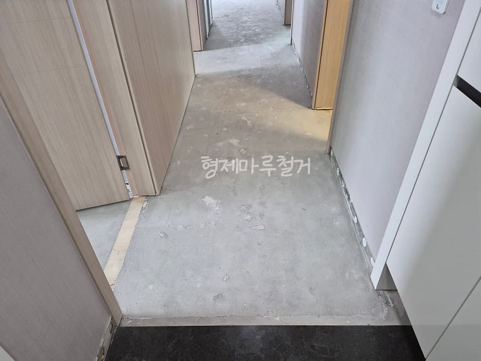 오류동 우방아이유쉘 스카이팰리스 바닥 철거 현장 사진 2