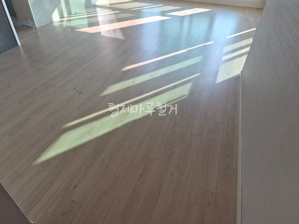 오류동 우방아이유쉘 스카이팰리스 바닥 철거 현장 사진 3