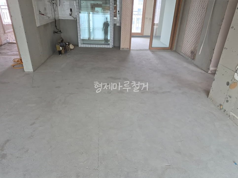 관평동 테크노 6단지 바닥 철거 현장 사진 6