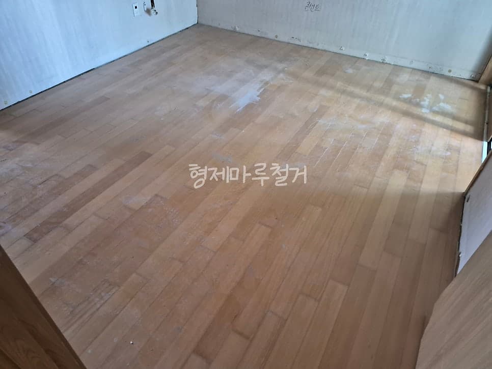 관평동 테크노 6단지 바닥 철거 현장 사진 7