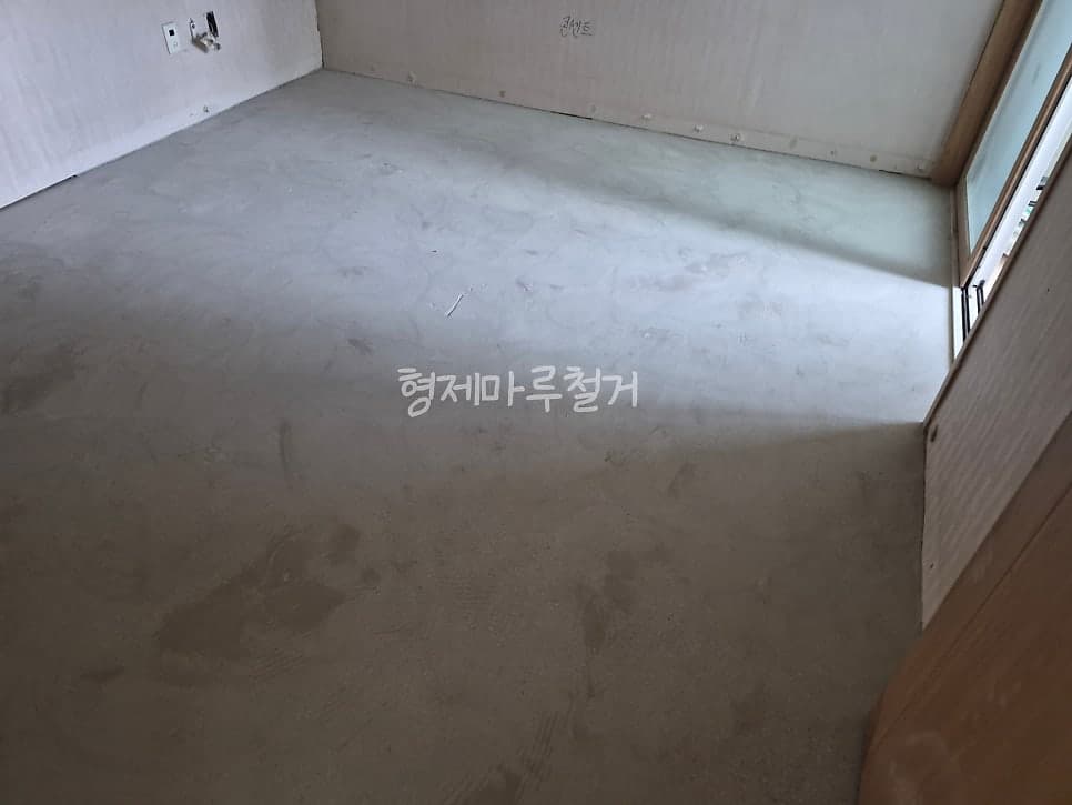 관평동 테크노 6단지 바닥 철거 현장 사진 8