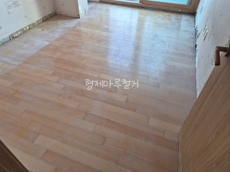 관평동 테크노 6단지 바닥 철거 현장 사진 9