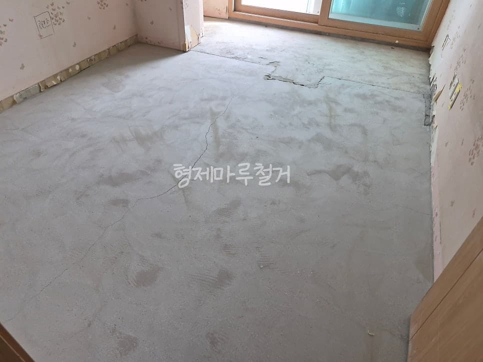 관평동 테크노 6단지 바닥 철거 현장 사진 10