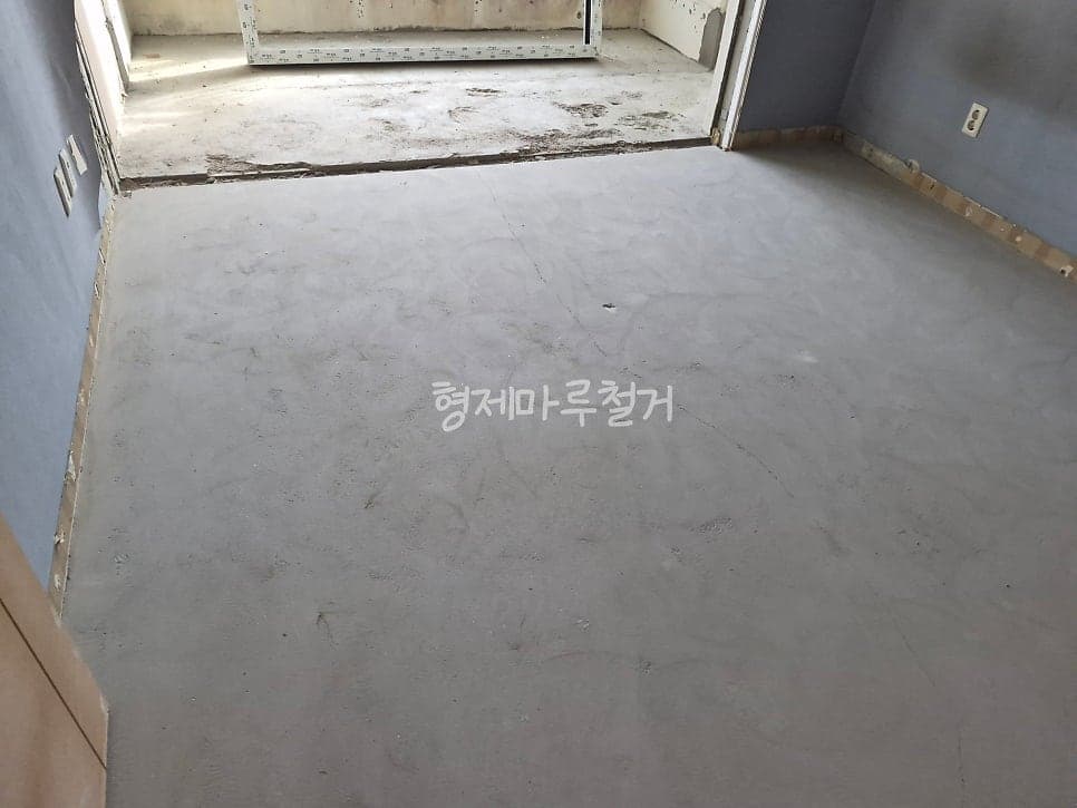 관평동 테크노 6단지 바닥 철거 현장 사진 14